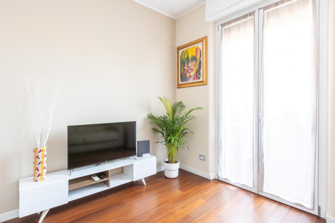 Rosselli 13 Milan Apartment מראה חיצוני תמונה